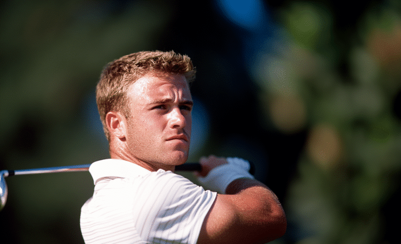 golfing_in_pain_because_of_blisters