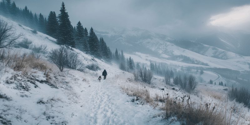 6 tips to stay warm when hiking during winter